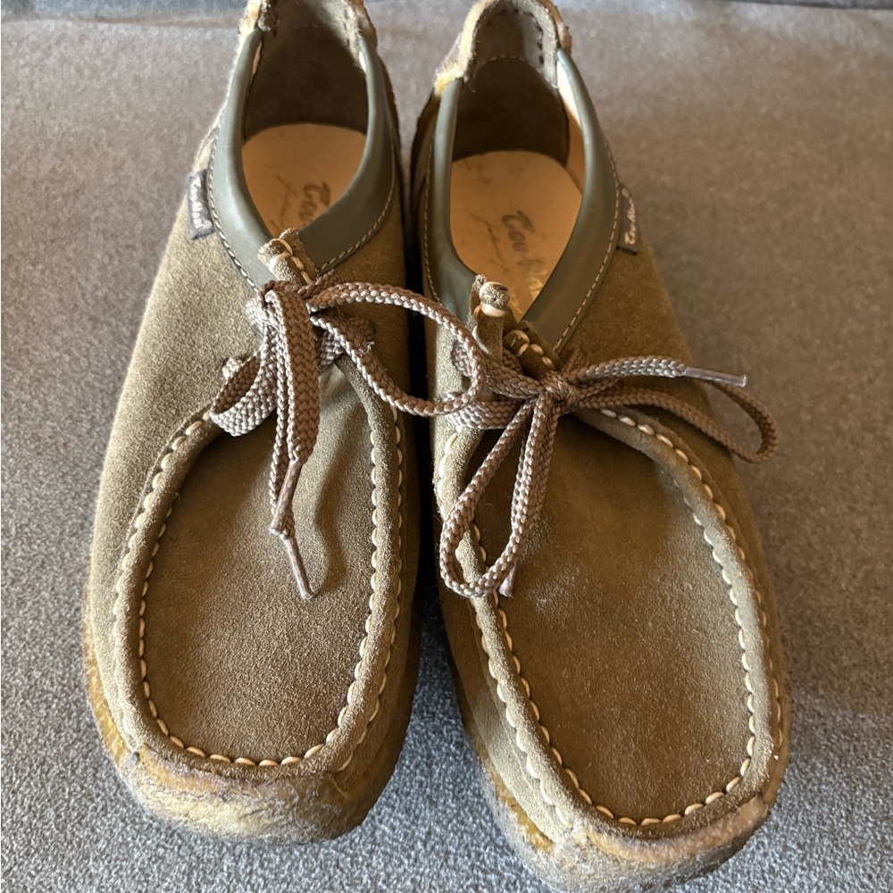 Casual suede Shoes for women look Clark’s